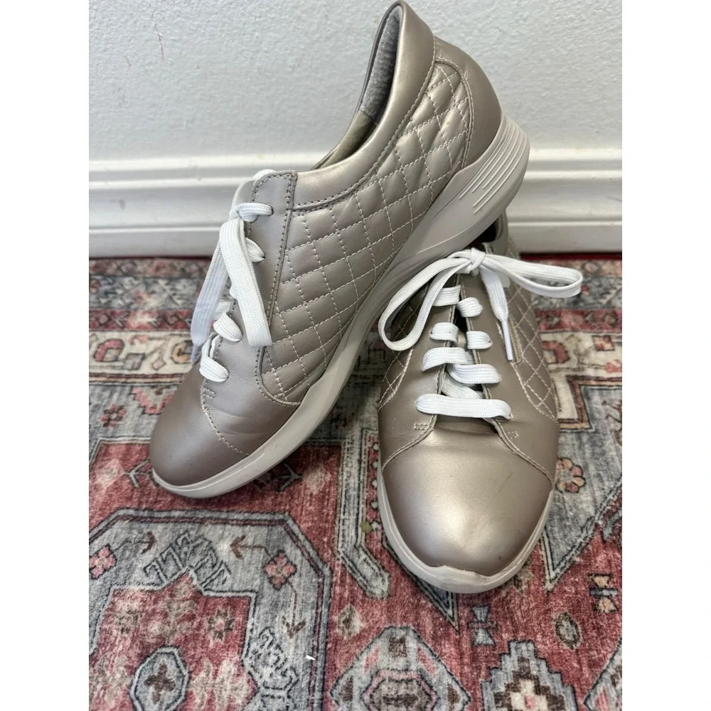 Munro Metallic‎ Quilted Sneakers Zip Lace Up Comfort Women Size 8.5 M